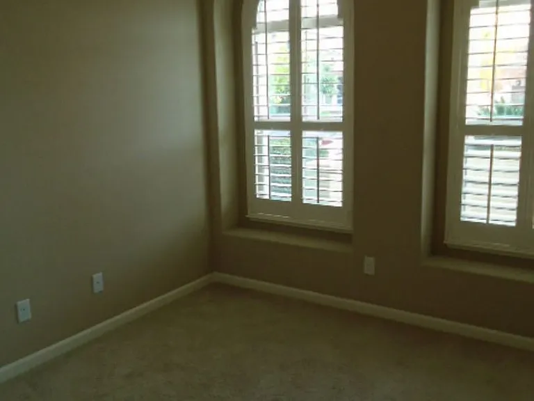 1758 Ravenna Way — Photo 3