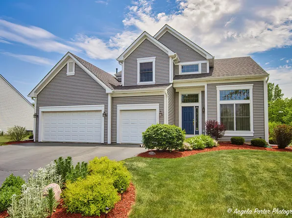 938 Heather Glen Ct, Antioch, IL 60002