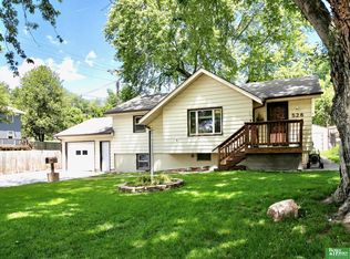 528 Bonnie Ave, Papillion, NE 68046
