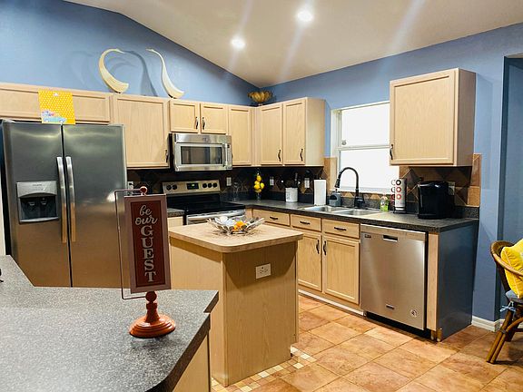 3rd image of 7753 Blue Spring Dr