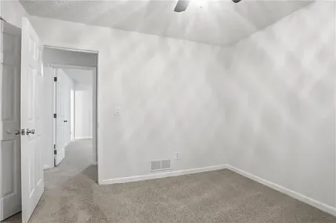 100 Stone Creek Dr — Photo 5