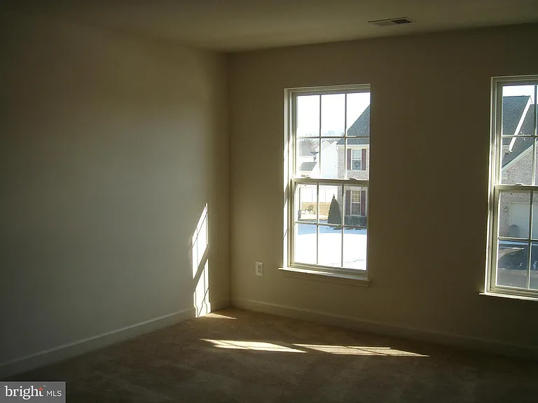 11225 Suffolk Dr — Photo 24