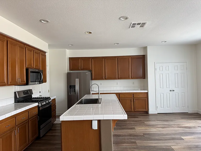 54 Emory Ave — Photo 15