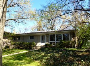 1110 60th St, Downers Grove, IL 60516