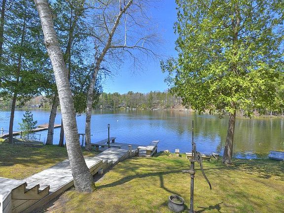 4th image of 329 Birchwood Ln