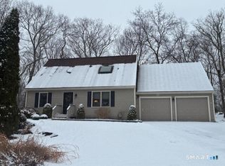 11 Copper Ridge Cir #11, Guilford, CT 06437