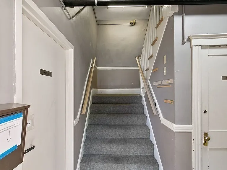 230 Lafayette St #9 — Photo 10