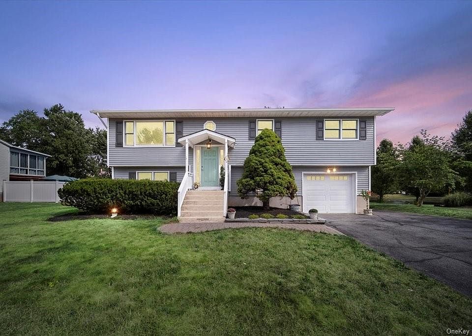 1st image of 134 Bluebird Dr