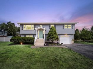134 Bluebird Dr, Montgomery, NY 12549