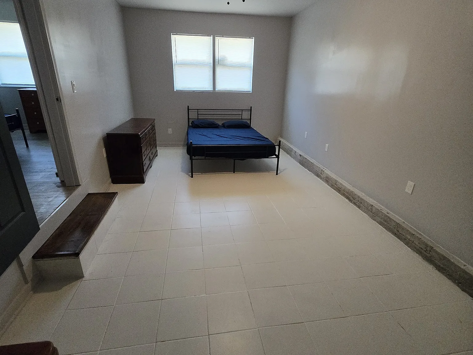 2211 Fairway Cir SW — Photo 2