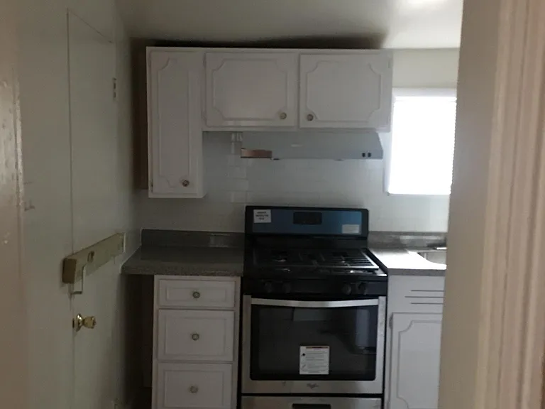 30 N Preston St #1F — Photo 2