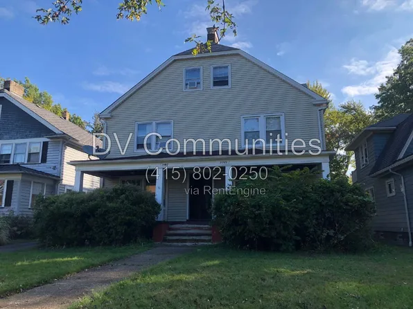 1499 Maple Rd, Cleveland Heights, OH 44121