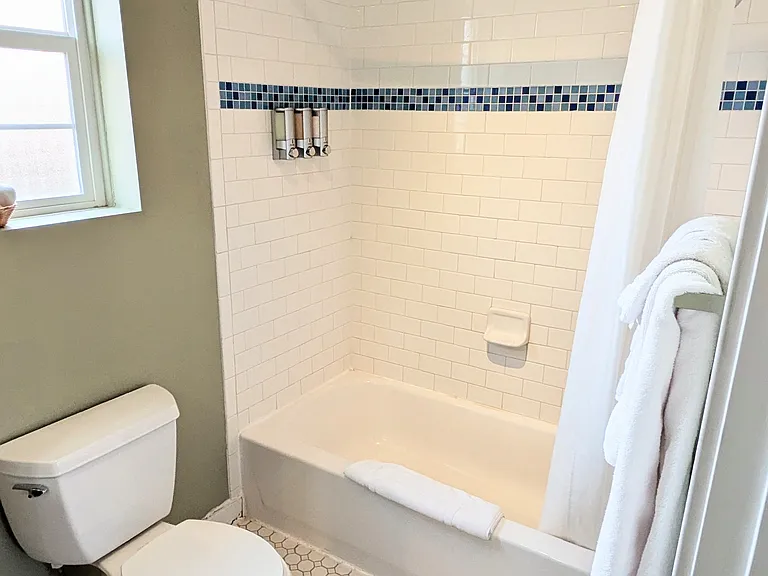 223 W Center St #2 — Photo 7
