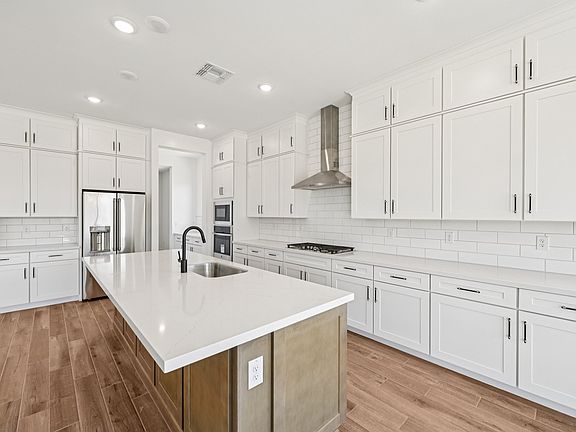 Madera - Aspen Interior Image 4