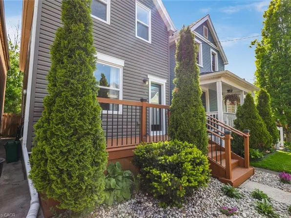 36 Francis St, Hamilton, ON L8L 3V1