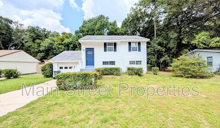 2117 Pullman Cir — Photo 1