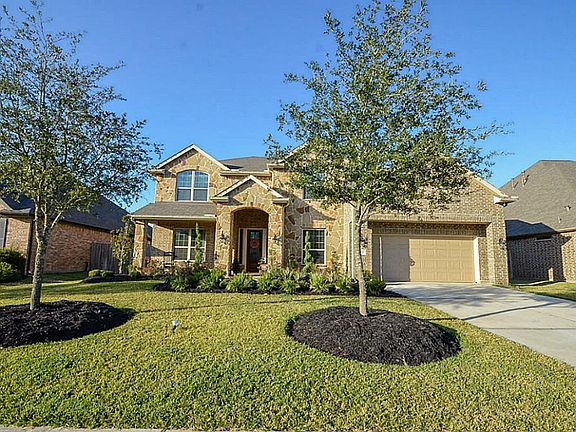 2nd image of 5922 Verde Place Ln