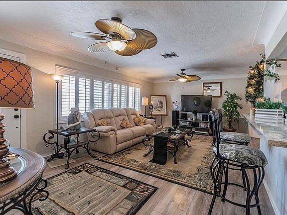 2nd image of 7823 Causeway Blvd S