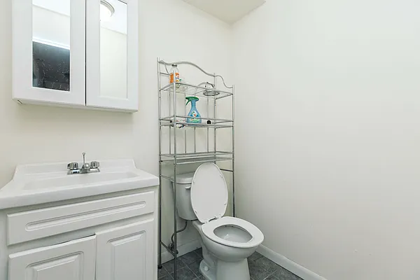 Rented by Nooklyn NYC LLC | media 19