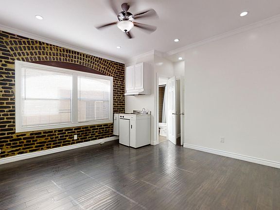 3rd image of 738 S New Hampshire Ave APT 204