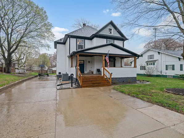 412 Depot Ave, Dixon, IL 61021