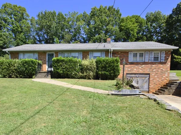 507 Briar Cliff Cir, Lynchburg, VA 24502