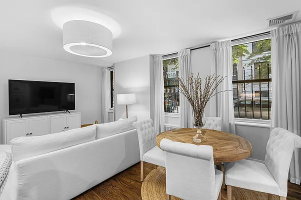 Rented by CitySites Real Estate Group | media 10