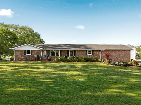 5843 Highway 41 N, Cedar Hill, TN 37032