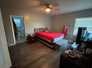 2201 W Wardlow Rd, Long Beach, CA 90810