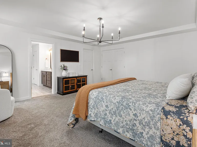 15 Grove Ln — Photo 26