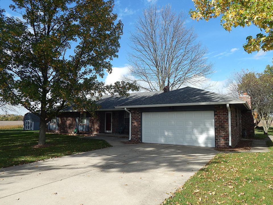 1st image of 24 W Hickory Dr
