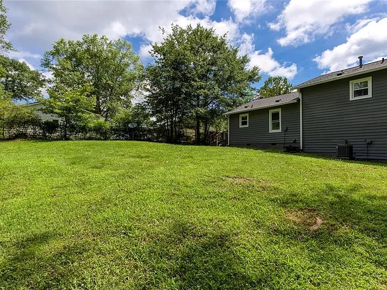 1093 Caprice Dr — Photo 37