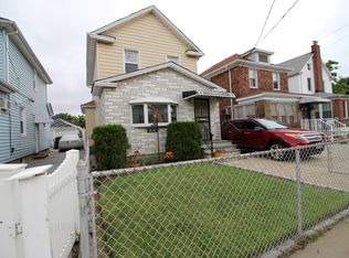 11110 212th St, Queens Village, NY 11429