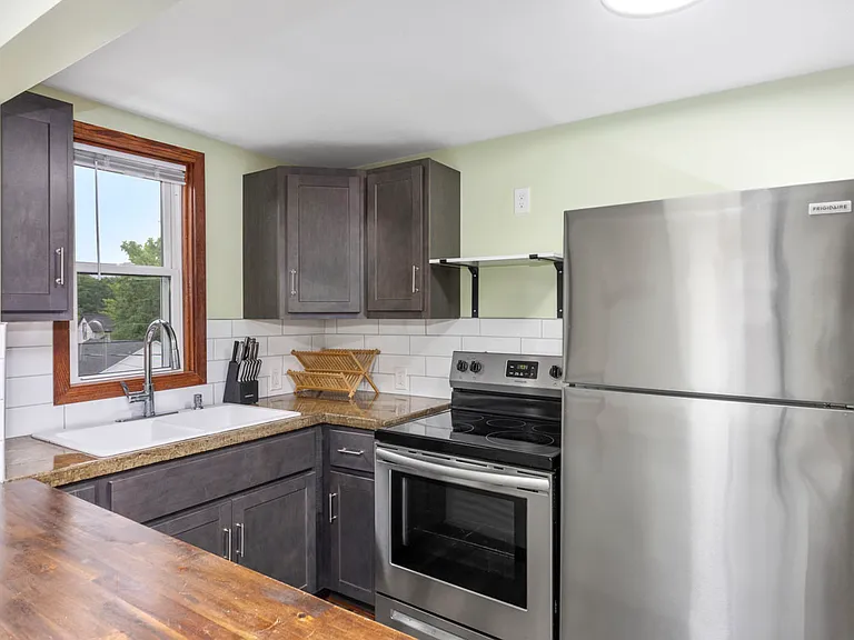941 Leonard St NW #2 — Photo 13