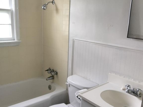 5th image of 1813 Pattengill Ave
