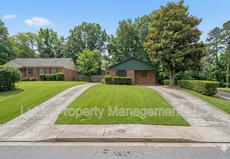 761 Chestnut Ave — Photo 1