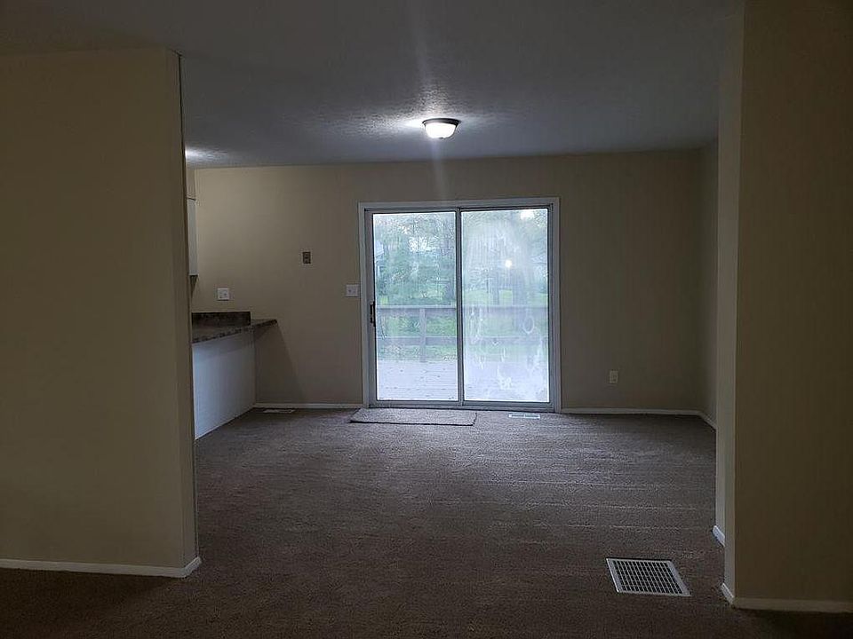 2nd image of 84 Old Elm Rd