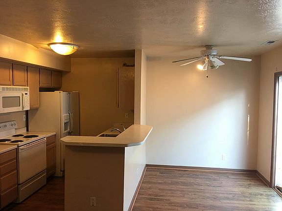 3rd image of 3225 W Brynwood Pine Bay
