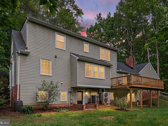 3rd image of 8030 Singing Wood Ln