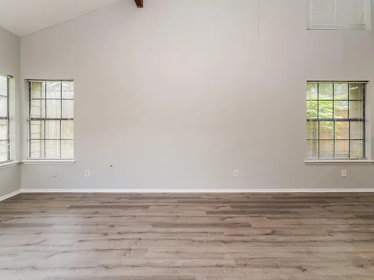 200 Pecan Dr #702 — Photo 4