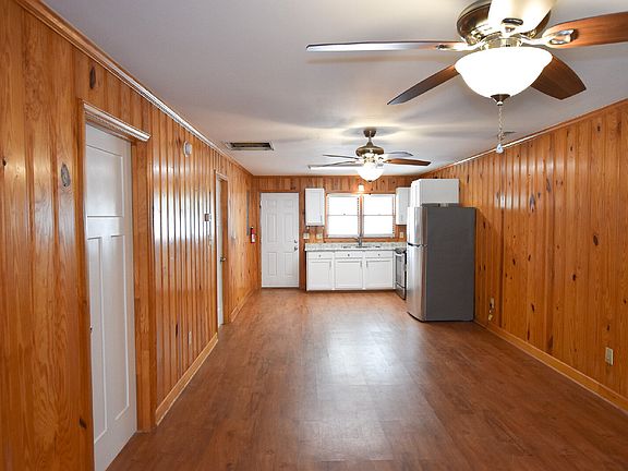 5th image of 702A 43rd Ave N