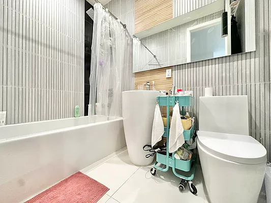 Rented by Jankos Group LLC | media 8