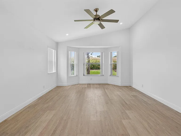 11728 Dove Hollow Ave — Photo 31