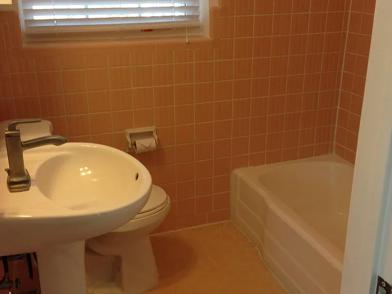 6445 Ravendale Ln — Photo 14