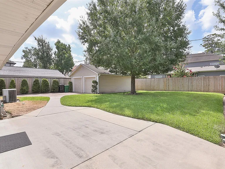 1321 Thornton Rd — Photo 13