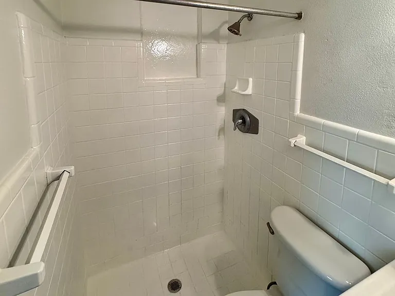 1916 Chamberlin St — Photo 12