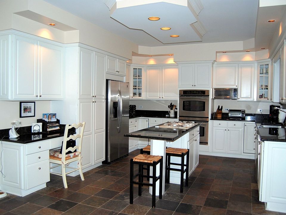 2nd image of 1010 Chadwick Ct