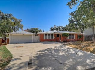 3805 Oaklawn St, Bryan, TX 77801