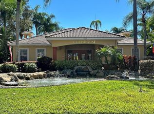 695 Lake Marion Golf Resort Dr #695, Kissimmee, FL 34759