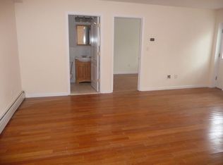 3005 23rd St APT 4, Astoria, NY